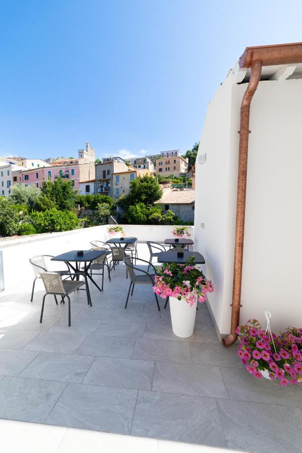 Numisia Guest House Terracina Dış mekan fotoğraf